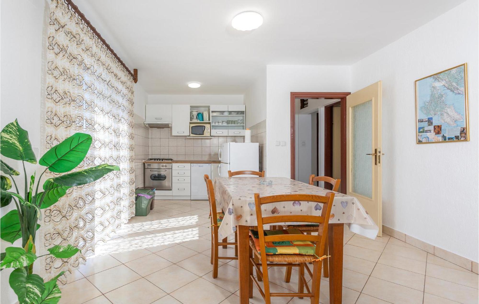 Lovely Apartment In Krk With Kitchen Brzac Exterior foto