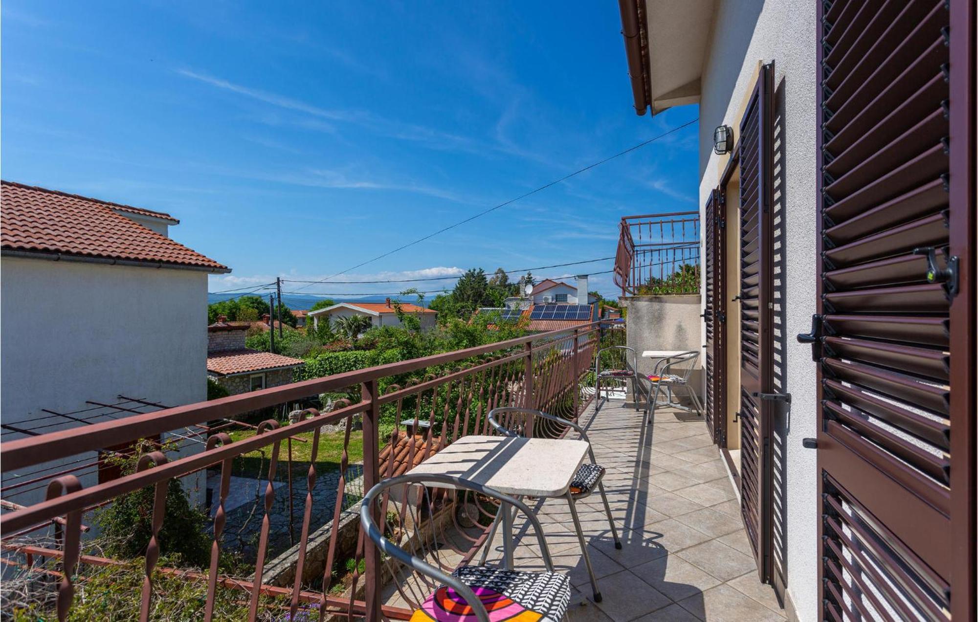 Lovely Apartment In Krk With Kitchen Brzac Exterior foto